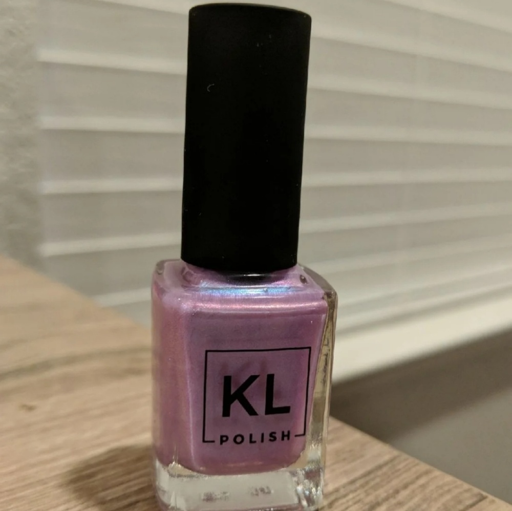 KL POLISH CHARMED